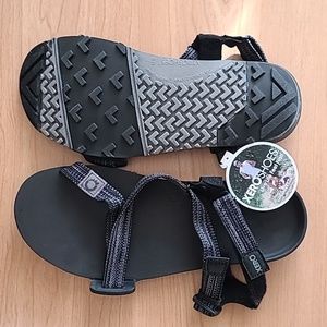 NWT Men's size 10 Xero Z-Trail EV sandals